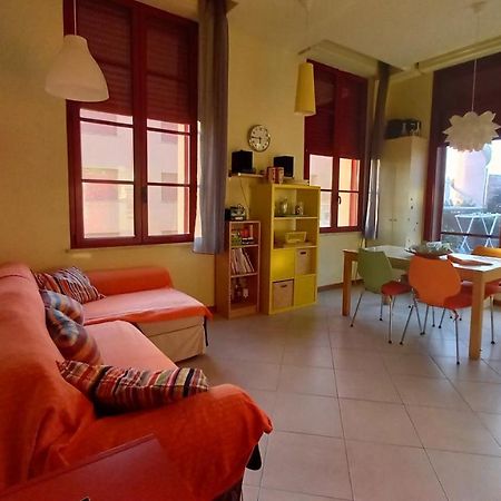 Accesso Diretto Sul Mare Maredilucecala Appartement Calambrone Buitenkant foto