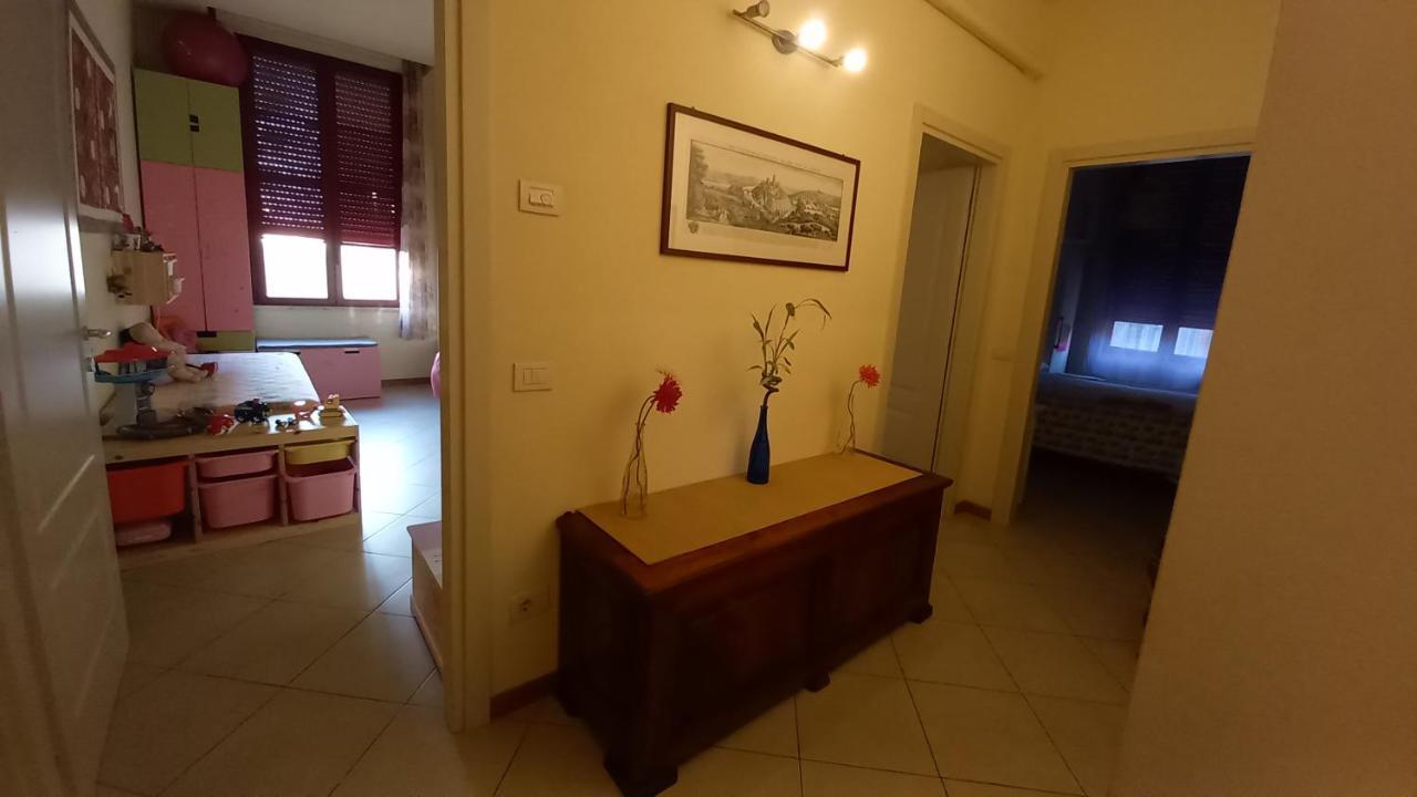Accesso Diretto Sul Mare Maredilucecala Appartement Calambrone Buitenkant foto