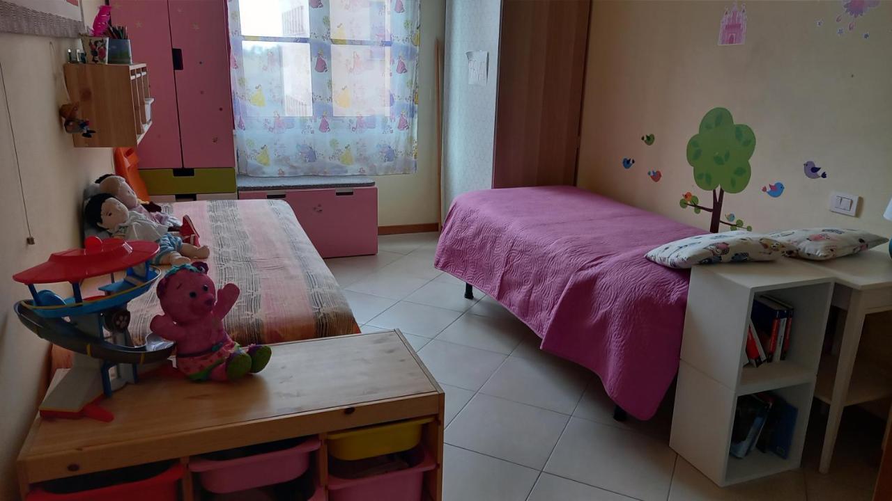 Accesso Diretto Sul Mare Maredilucecala Appartement Calambrone Buitenkant foto