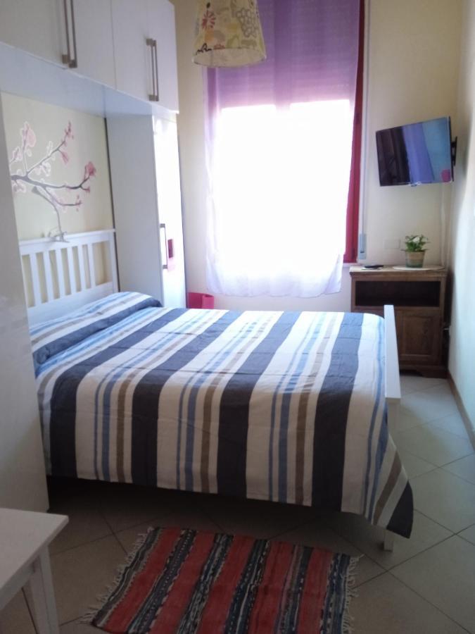 Accesso Diretto Sul Mare Maredilucecala Appartement Calambrone Buitenkant foto