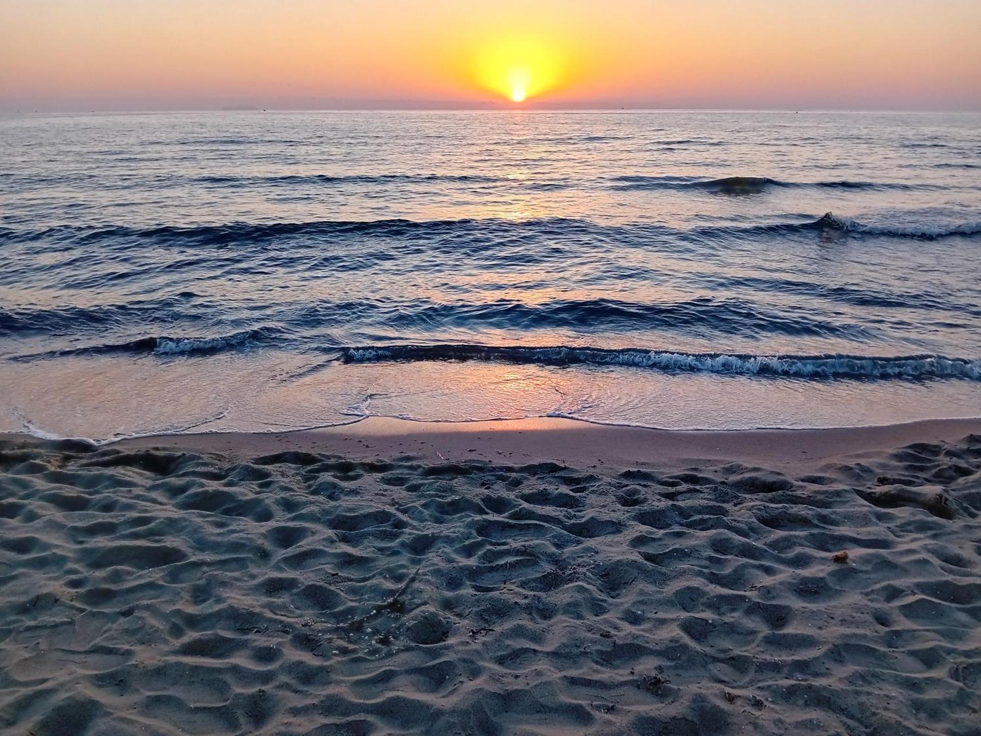 Accesso Diretto Sul Mare Maredilucecala Appartement Calambrone Buitenkant foto